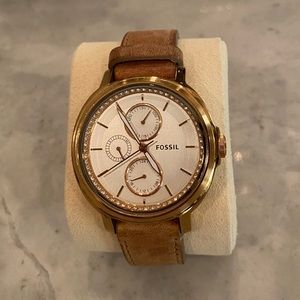 Fossil watch with leather + EXTRA removable strap
